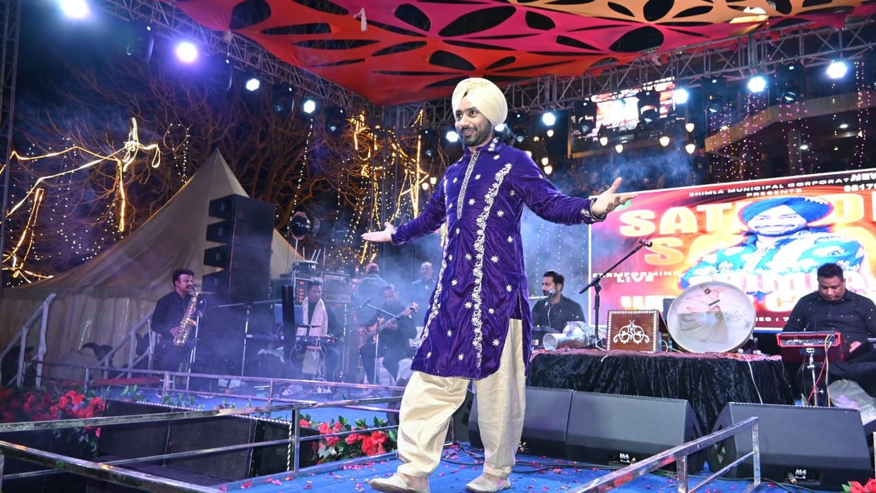 Shimla Winter Carnival Punjabi Singer Satinder Sartaj CM Sukhvinder Singh Sukhu