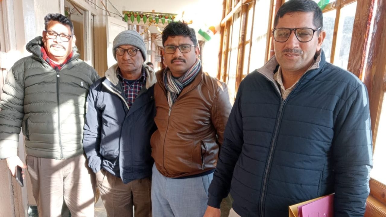 Himachal News CBI arrests senior TRAI official accused of demanding bribe of Rs 1 lakh