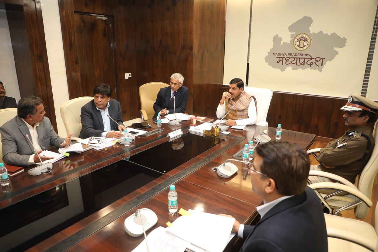 MP: CM Dr. Yadav said - complete the target of benefiting the beneficiaries by January 22 under the public wel
