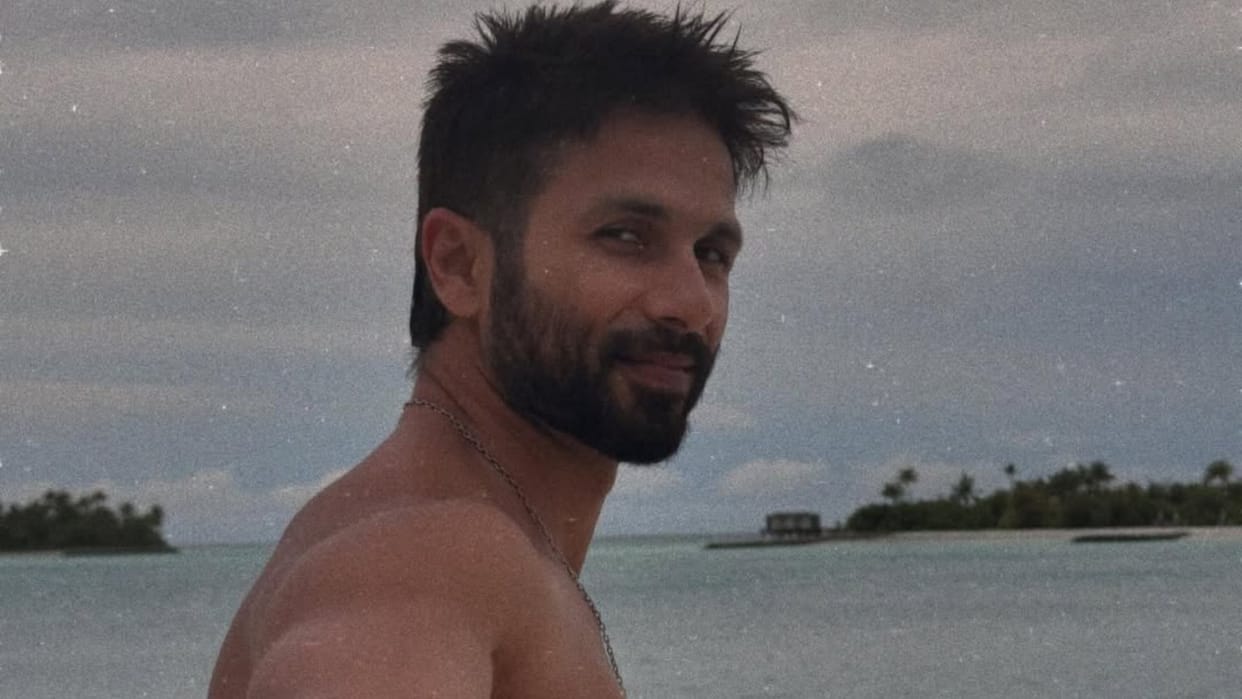 Shahid Kapoor is holidaying in Maldives with his wife Meera Rajput fans said we are waiting for Deva