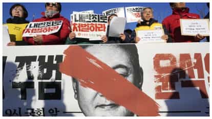 south korea investigators facing standoff to arrest impeached president yoon suk yeol