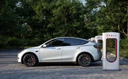 Tesla model y vs kia ev6 electric suv comparison price features