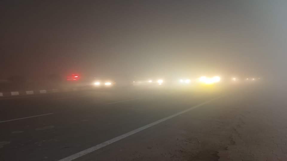 how to drive in fog driving in foggy weather safety tips