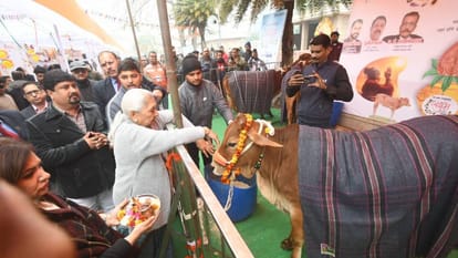 Amar Ujala Sangam: Governor AnandiBen Patel reached Sangam inspected stalls children gave presentation