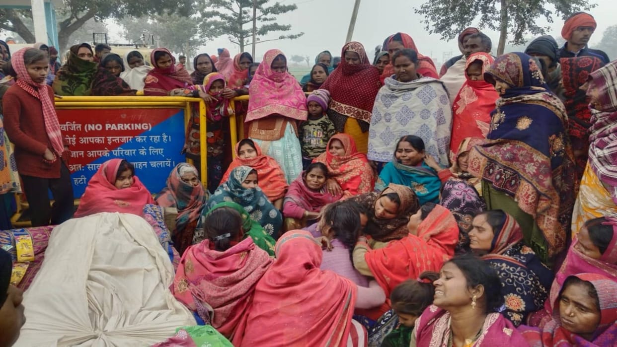 Bihar News Buxar-Kochas road blocked in protest against murder of youth know how the murder happened
