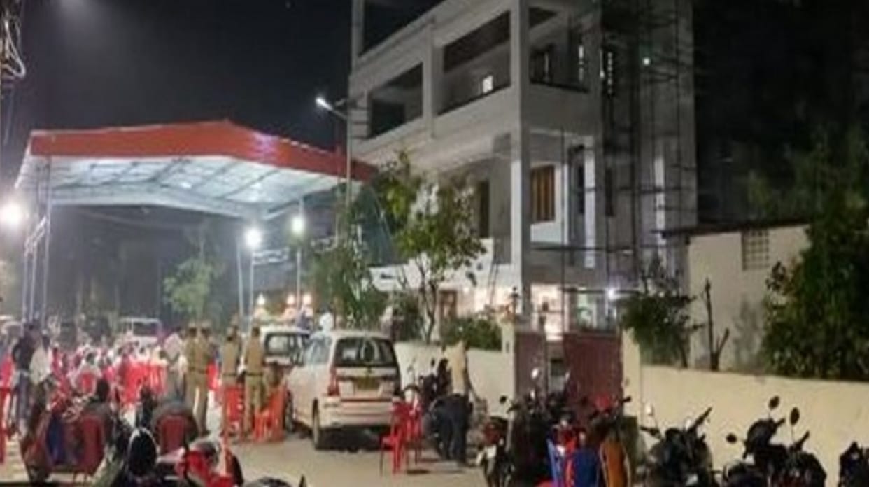 ED conducts 11-hour raid at DMK Minister Duraimurugan's residence in Vellore news update