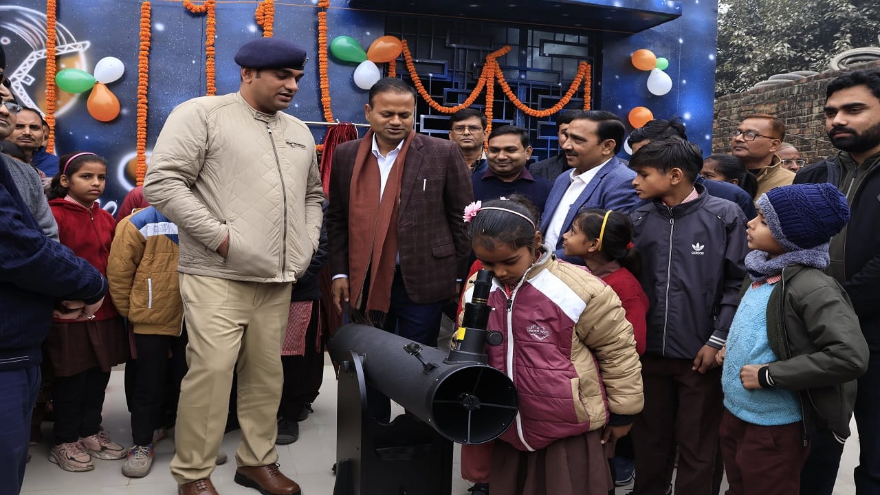 DM inaugurated the astronomy laboratory in Bareilly