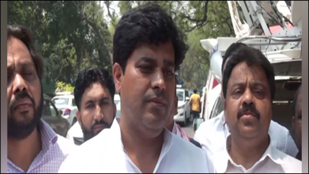 Gujarat: FIR against Congress MP Pratapgarhi for posting 'provocative' song video, News in hindi