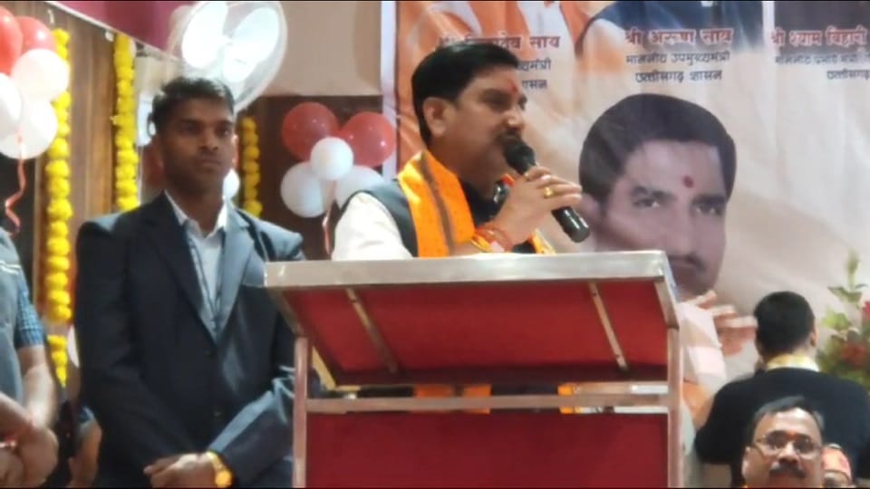 केन्द्रीय मंत्री तोखन साहू