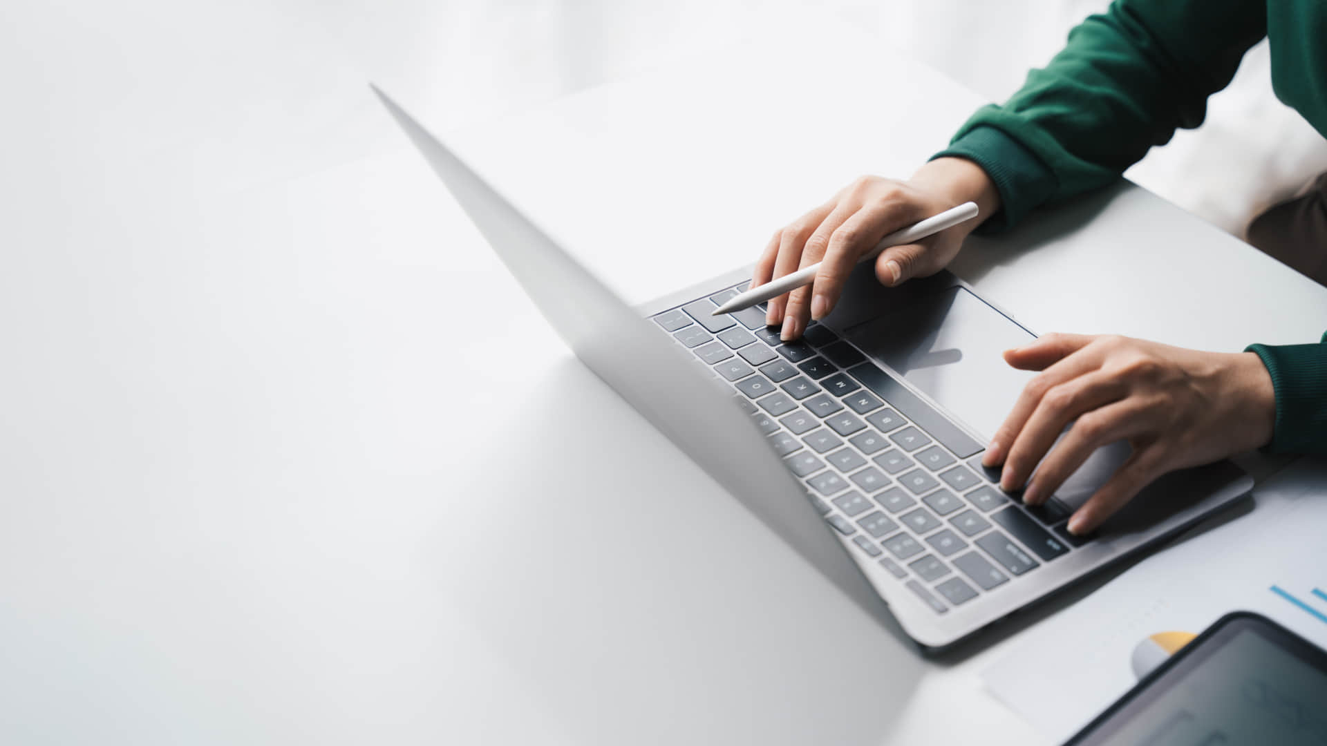 Why is the space bar on a keyboard so wide know the purpose and design of the widest key