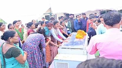 Journalist Mukesh murder case Three people taken into custody Forest Minister and Bastar MP paid tribute