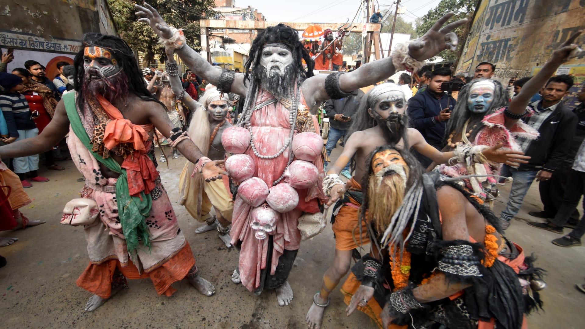 Prayagraj Mahakumbh Shahi Snan 2025 Start and End Date Kumbh Shahi Snan Tithi Details in Hindi