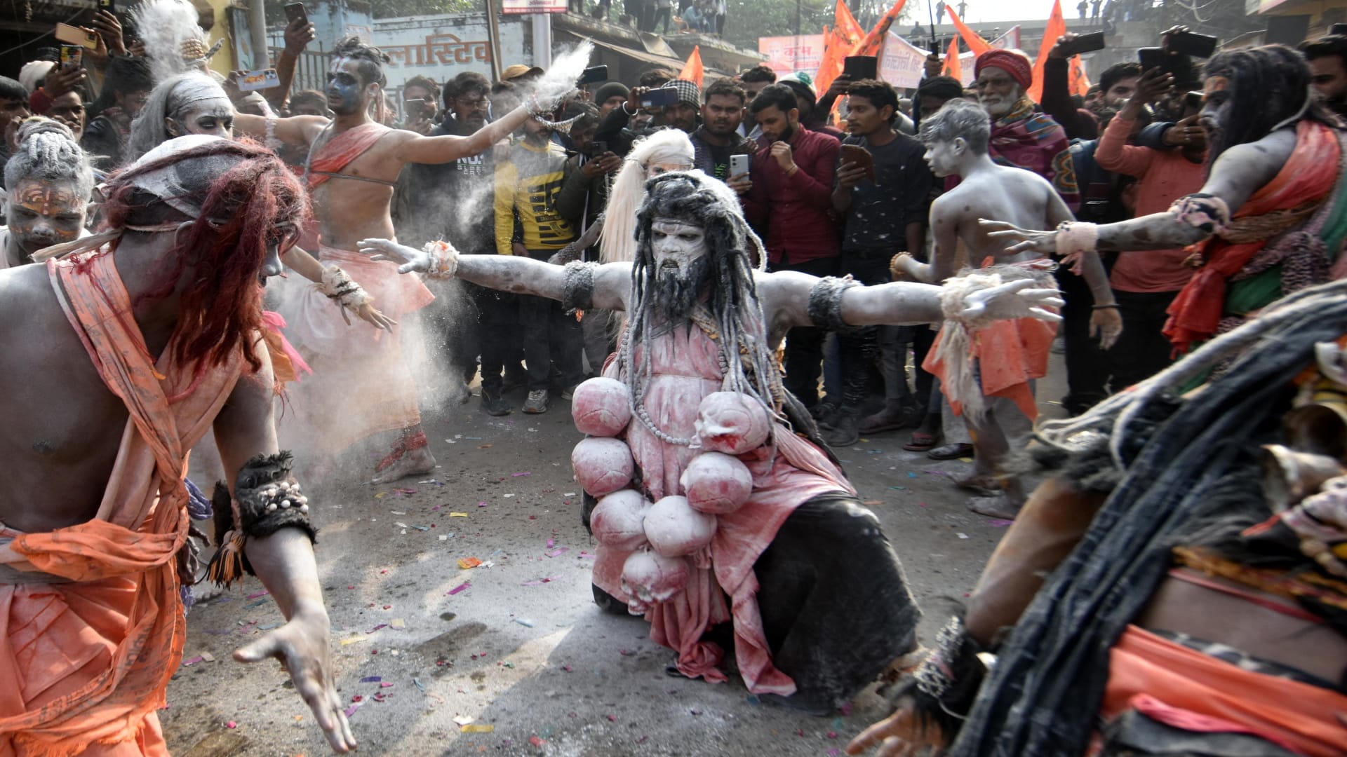 Prayagraj Mahakumbh Shahi Snan 2025 Start and End Date Kumbh Shahi Snan Tithi Details in Hindi
