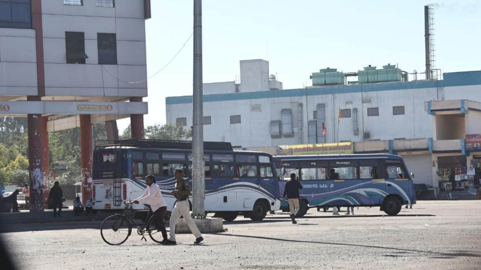 MP News Bhopal Gas Tragedy Pithampur Situation after Dhar Union Carbide Waste Disposal Protest Stone Pelting