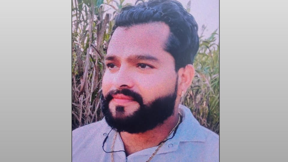 Baghpat: Bike caught fire after hitting crane, two youth died... National Highway echoed with screams