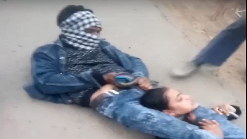 Gajraula: crazy young man tried to kill a medical student