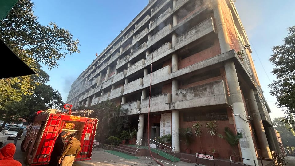 Chandigarh Fire breaks out in Haryana Civil Secretariat building