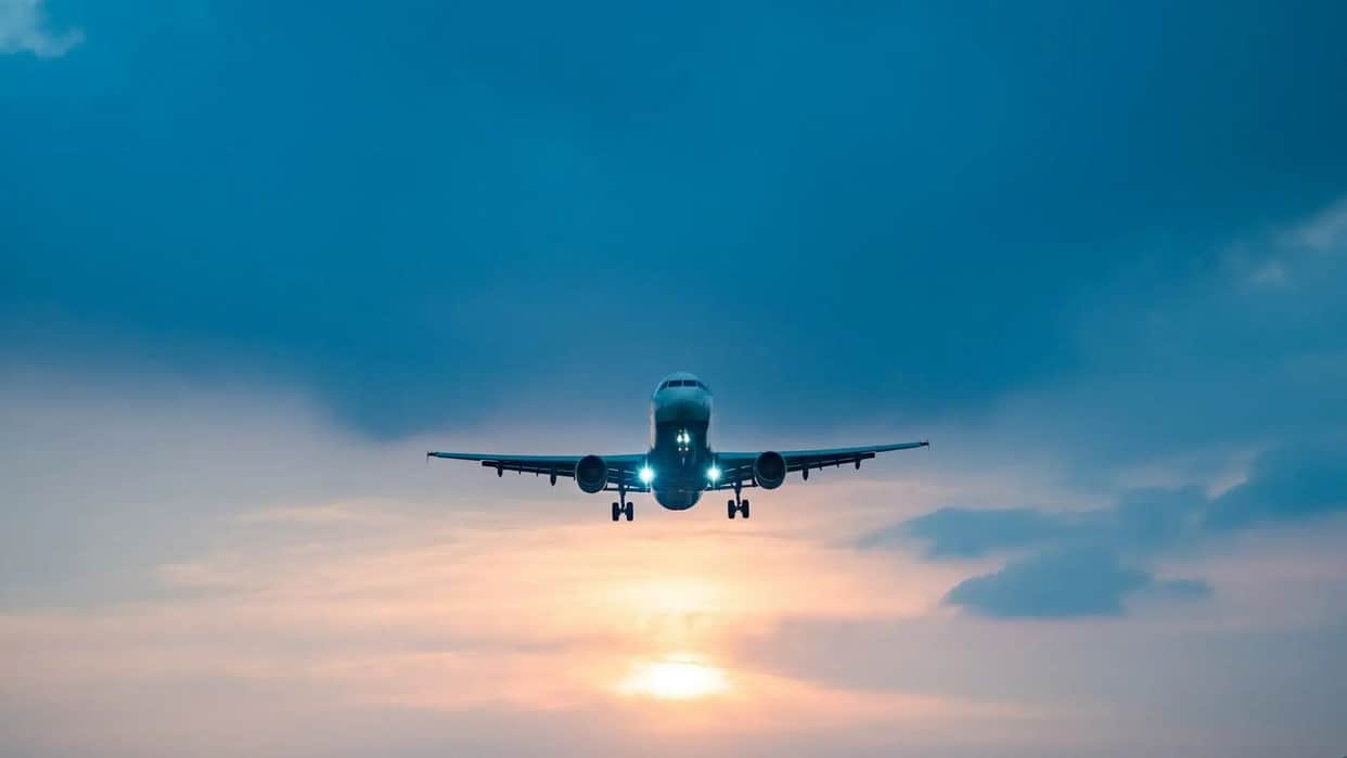 Airplanes Safest Seat which is the safest seat in airplane general knowledge trending gk