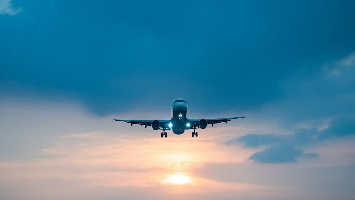 Airplanes Safest Seat which is the safest seat in airplane general knowledge trending gk