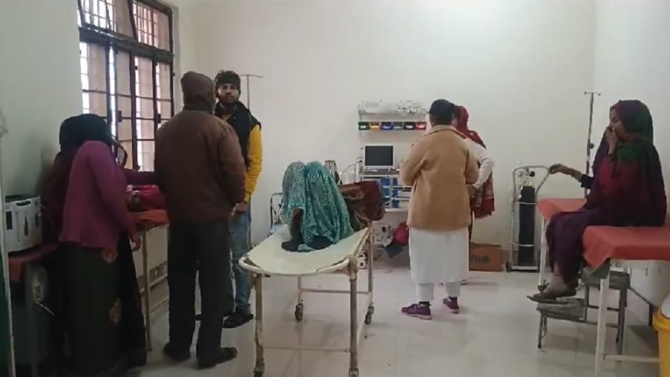 13 women injured in road accident in Poonch police station area