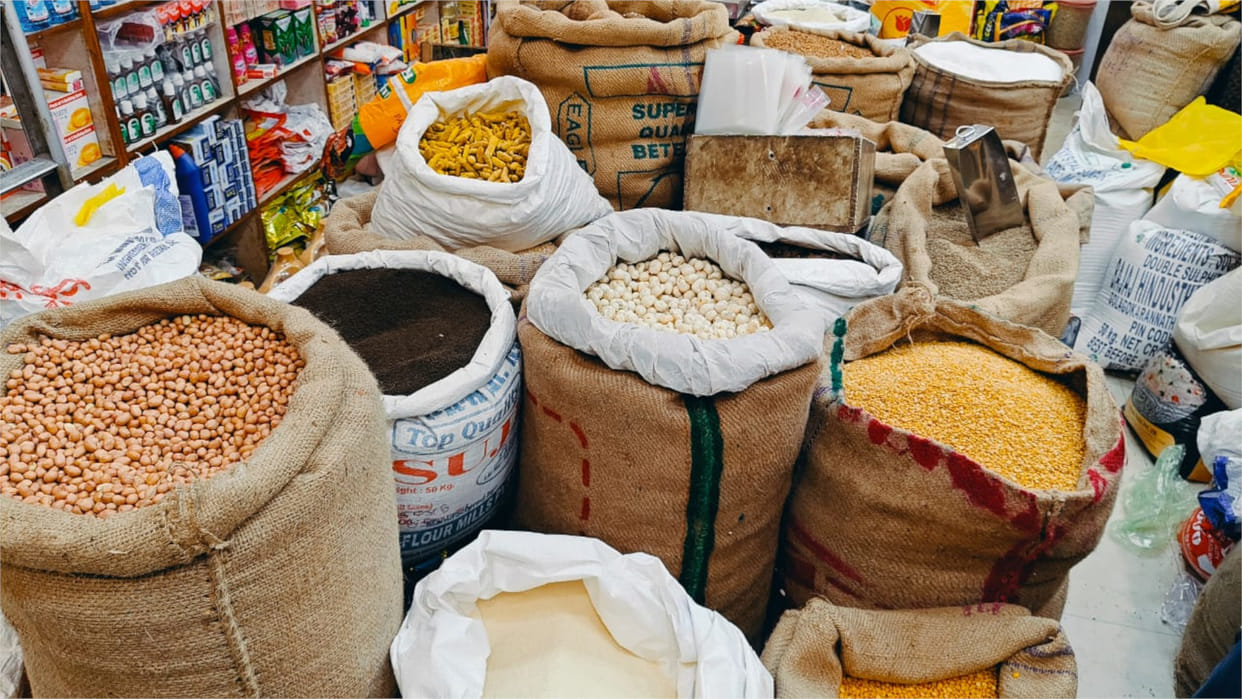 Substandard gram flour found seller and grocery store fined Rs 2 lakh in Pilibhit
