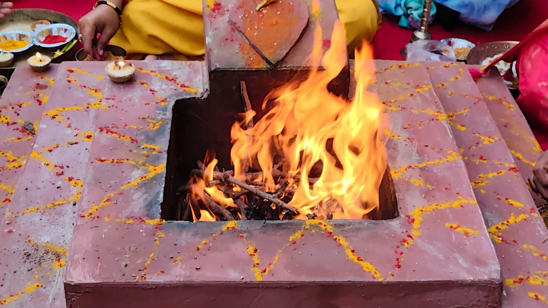 Chaitra Navratri 2025 Puja Samagri List For Shopping in hindi Navratri kab se hai