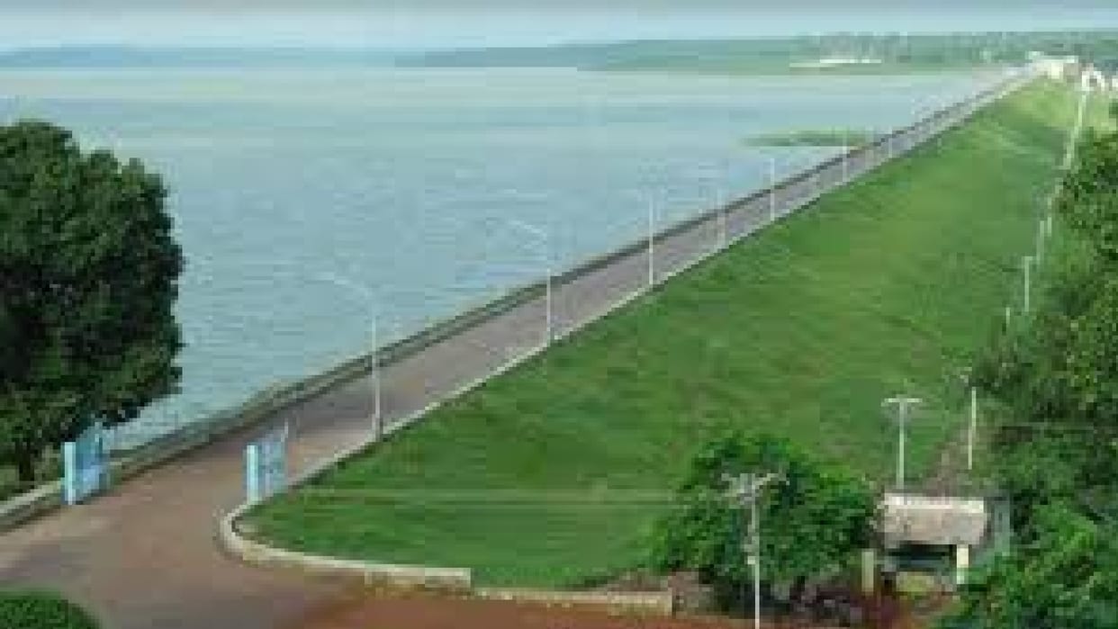 The beauty of Dhamtari Gangrel Dam boating, mini Goa, colorful flowers  is attracting tourists