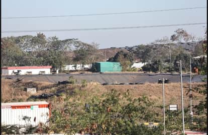जहरीले कचरे को दफनाने के लिए तैयार लैंडफील