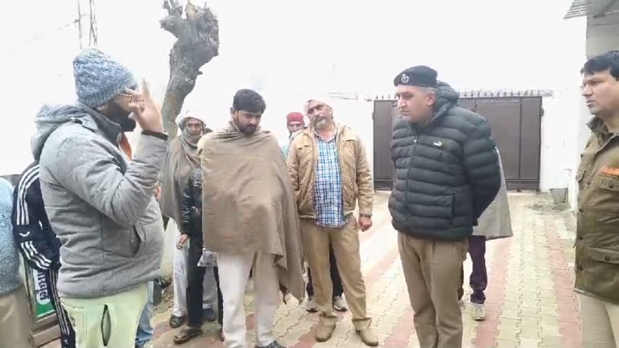 Stones pelted at house of Sarpanch of Jakhal for running campaign against drug smugglers in Fatehabad