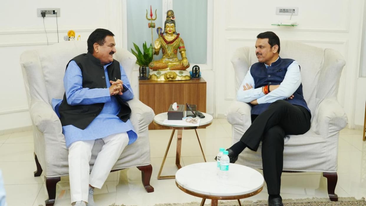 Pindra MLA met Maharashtra CM Devendra Fadnavis regarding the invitation of Maha Kumbh