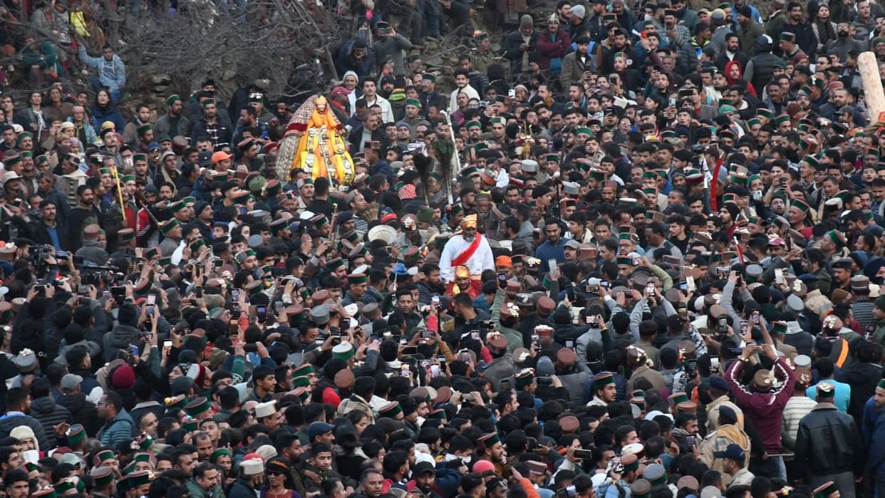 Rohru Bhunda Maha Yagya competition to get the Panchratna tied on Surat forehead