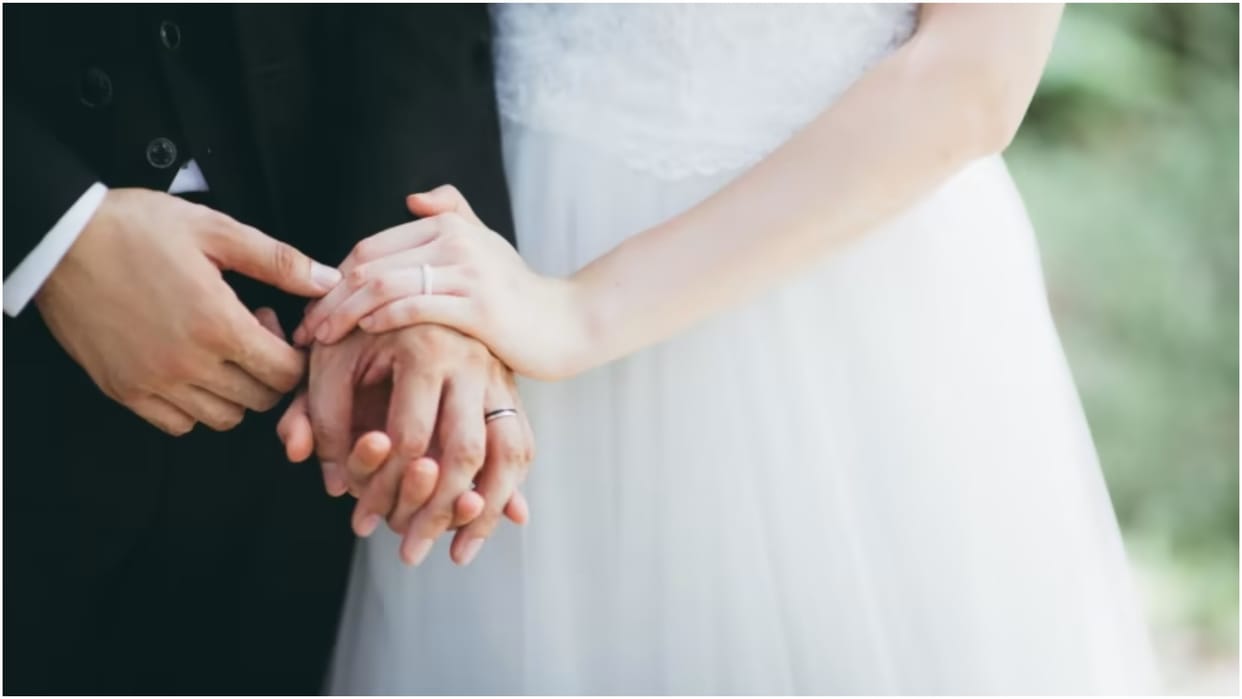 MP: When Deputy Sarpanch married a tribal woman for love, Panchayat of 10 villages imposed a fine of 1.30 lakh