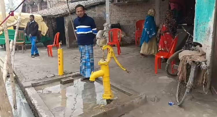 Bihar News : How handpump colour changed to yellow before bihar cm nitish kumar pragati yatra vaishali