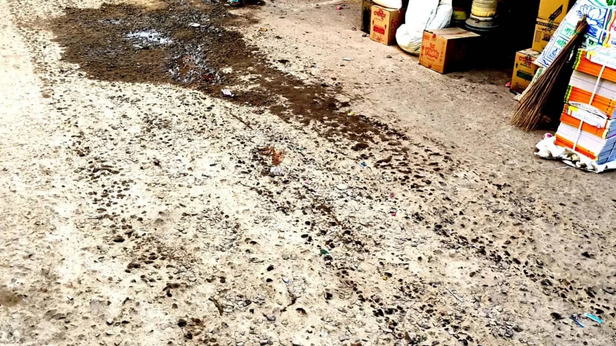 This road of Bihar fell apart like batasa in just a month there is lot of corruption Sheikhpura Nagar Parishad