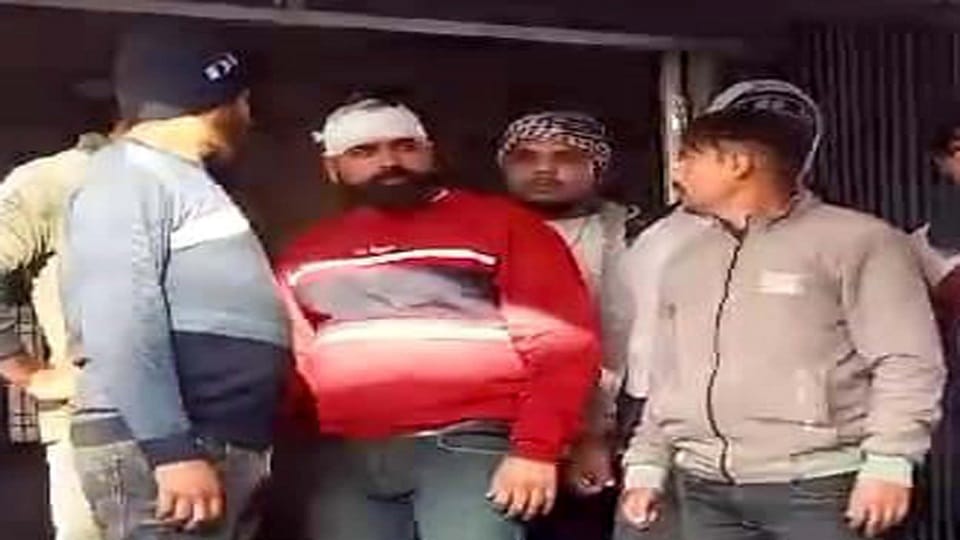 Four people beaten up in A-to-Z plant Aligarh Nagar Nigam