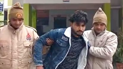 गजराैला पुलिस की हिरासत में आरेापी