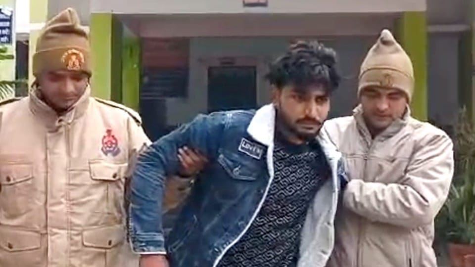 Video viral: Medical student attacked in Gajraula, the person who strangled her with a muffler was caught