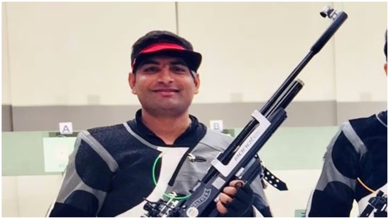Kiran Jadhav won the air rifle gold medal in Lakshya Cup