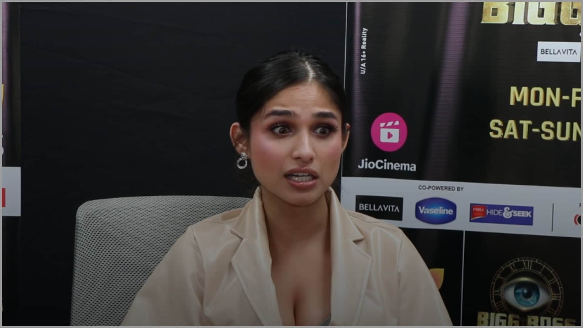 Kashish Kapoor evicted from bigg boss 18 talked about karanveer shilpa shirodkar and other contestants