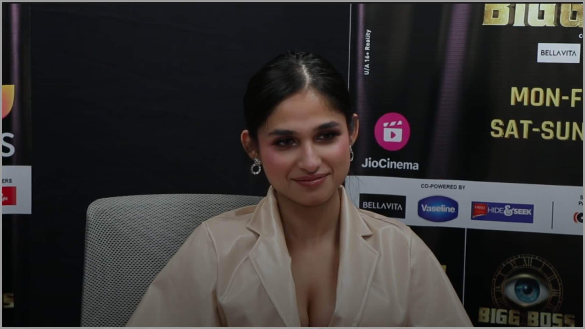 Kashish Kapoor evicted from bigg boss 18 talked about karanveer shilpa shirodkar and other contestants