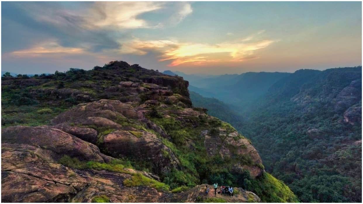 Madhya Pradesh Weekend Monsoon Short Trip Plan From Bhopal Getaways Within 5 Hours Travel Check Location