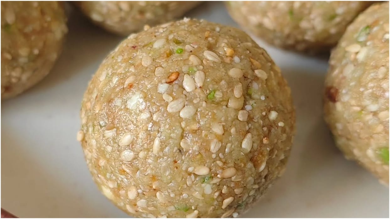 Makar Sankranti 2025 Til Gud Ke Laddu Recipe Know How to Make Til Ladoo With Jaggery