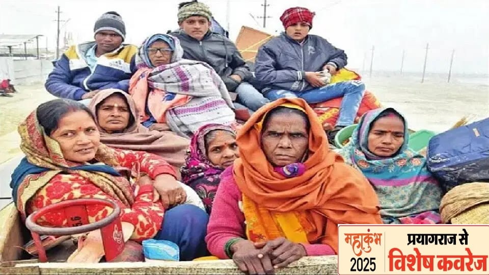 Kalpvasis started arriving at the Sangam with their families from across the country and the world.