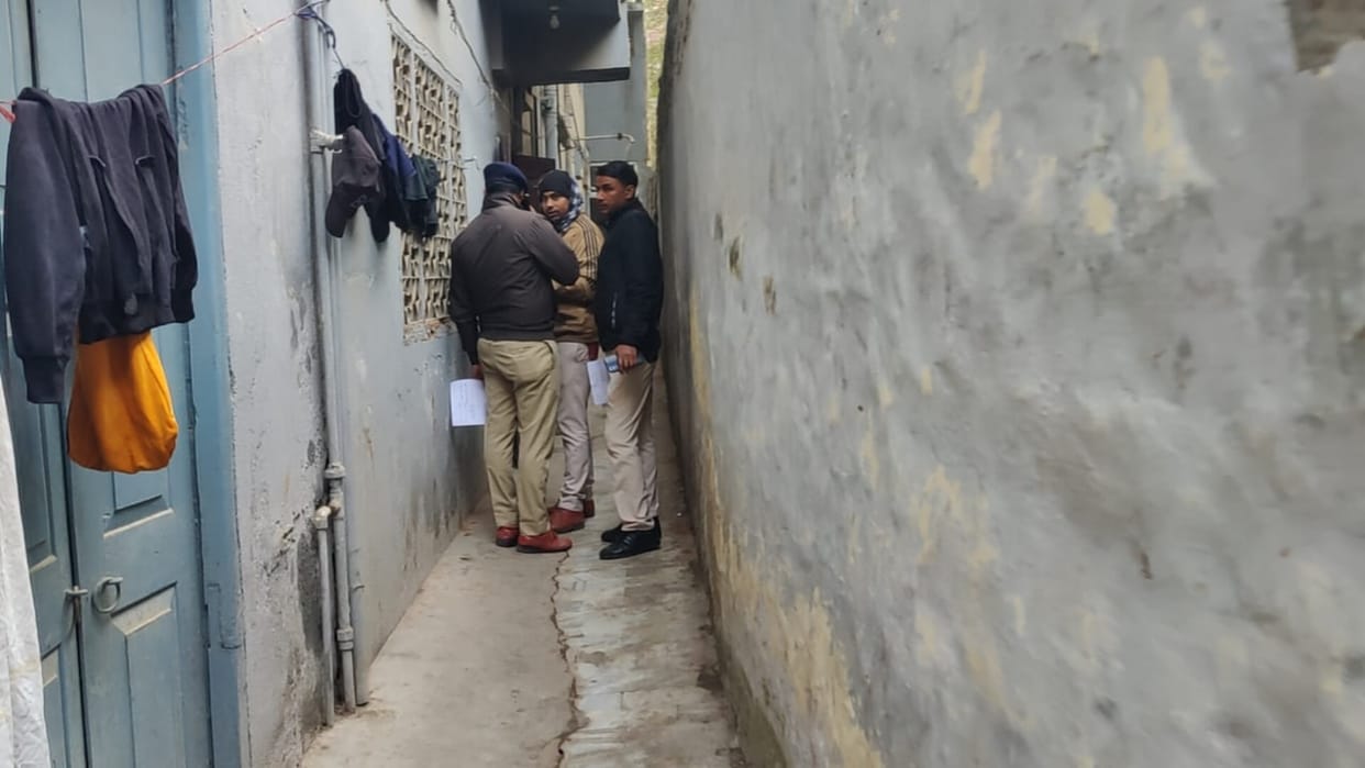 suicide 2025 : Youth commits suicide case by shooting Patna bihar police Bihar News west champaran new delhi