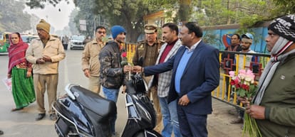 DM S Rajalingam said to give advice by doing Gandhigiri in road safety meeting
