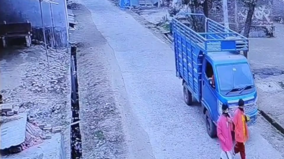 Gorkahpur News Young Woman Murdered in Broad Daylight for Resisting Harassment up News in Hindi