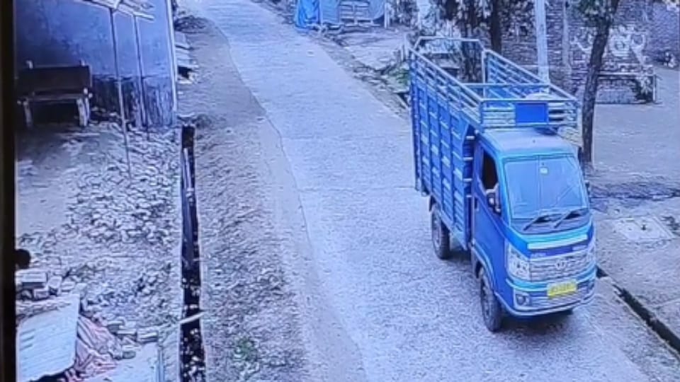 Gorkahpur News Young Woman Murdered in Broad Daylight for Resisting Harassment up News in Hindi