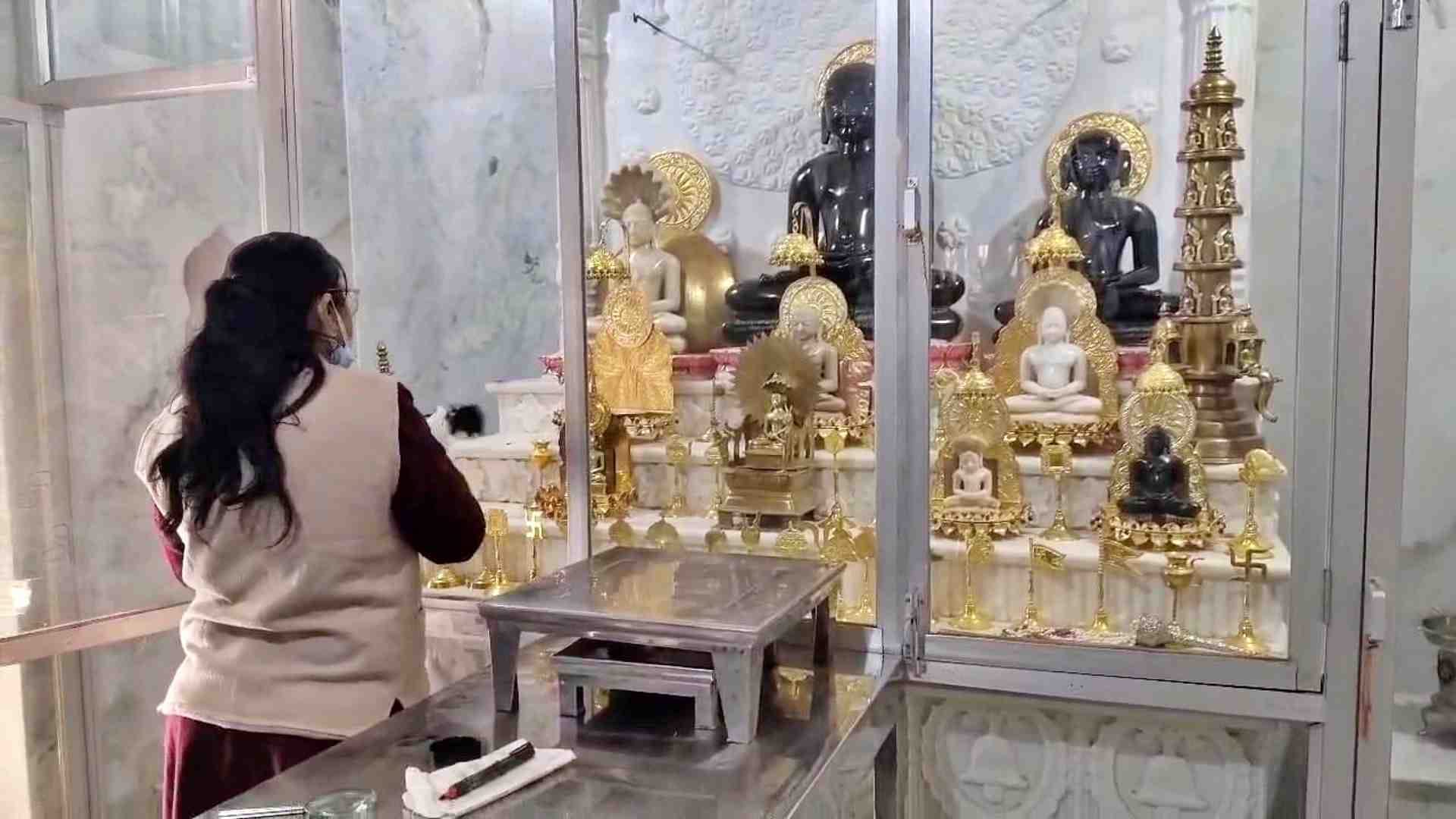 जैन मंदिर में चोरी।