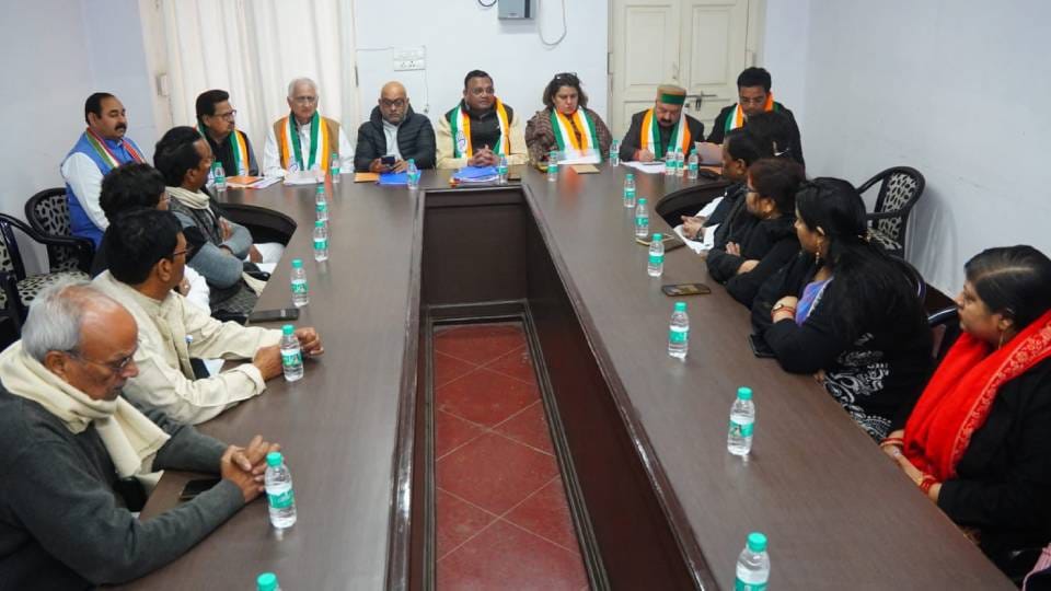 Congress brainstormed on preparing organization in new way in UP