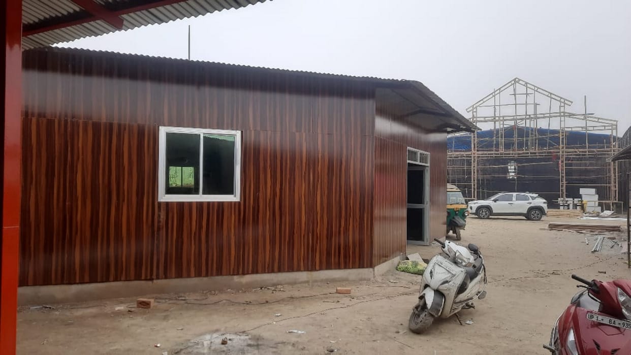 Tents with five-star facilities are being prepared for the foreign saints in Mahakumbh